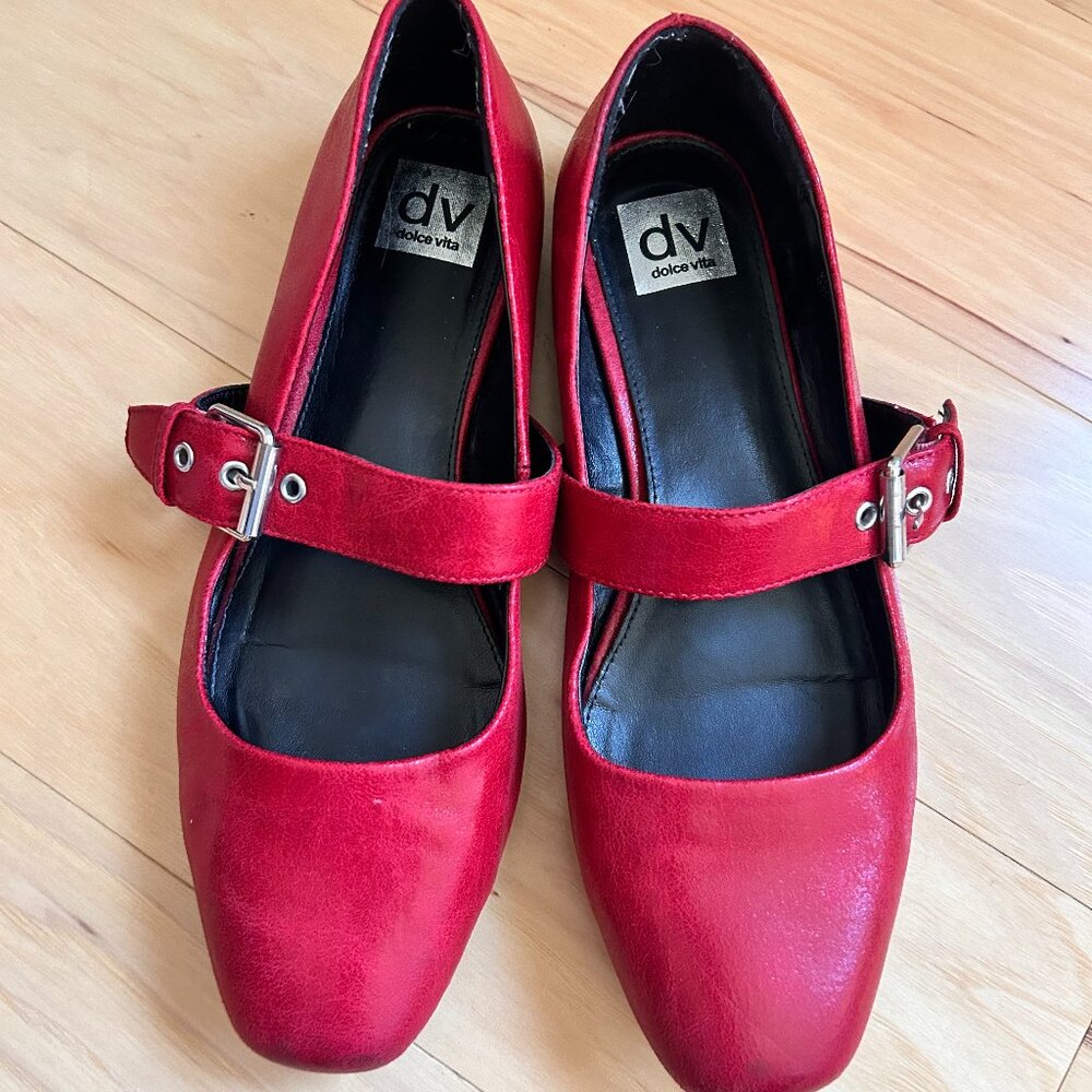 Dolce Vita Size 10 Flats
